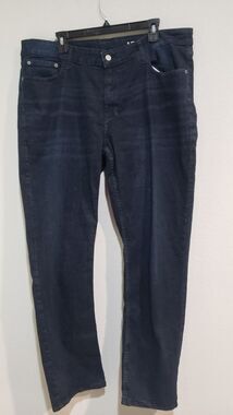 IZOD Jeans Mens Size 40x32 Regular Fit Straight leg Denim Blue Dark Wash